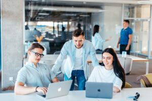 onboarding buddy wspiera nowego pracownika w procesie onboardingu