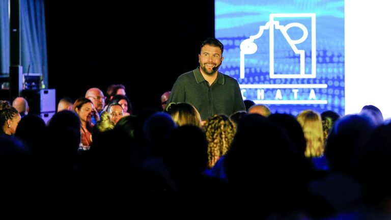 mowy motywacyjne na konferencji biznesowej – inspiracja a motywacja pracowników